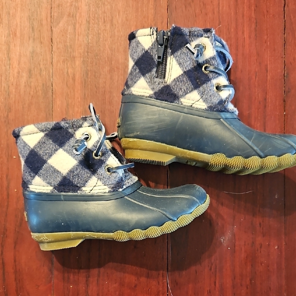 Kids Plaid Duck Boots - Navy and Tan - Picture 6 of 9